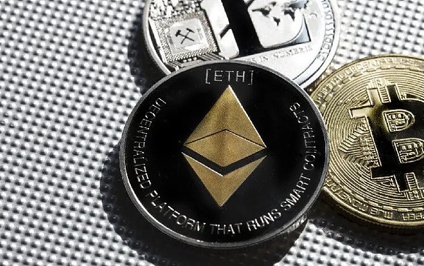 IOST游戏跨界新动作：与Platinum Egg联手打造《攀登者》限定角色